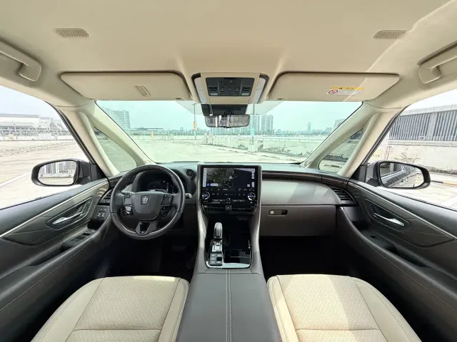 Toyota Vellfire — Фото автомобиля 8