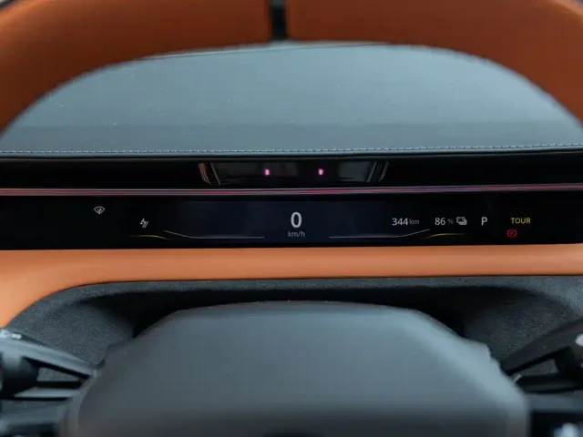 Lotus Emeya — Фото автомобиля 12