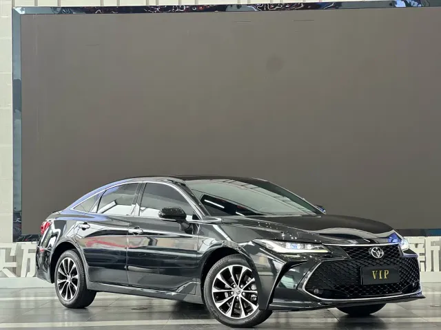 Toyota Avalon — Фото автомобиля 3