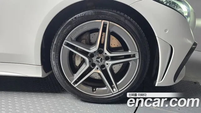 Mercedes-Benz CLS-Class — Фото автомобиля 21