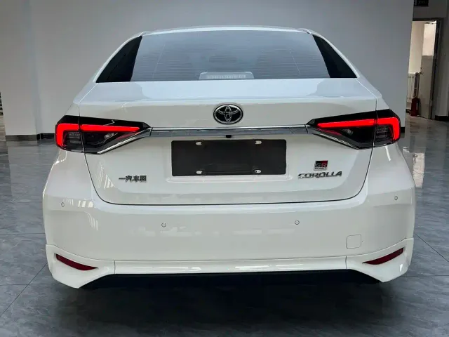 Toyota Corolla — Фото автомобиля 6