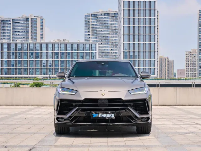 Lamborghini Urus — Фото автомобиля 2