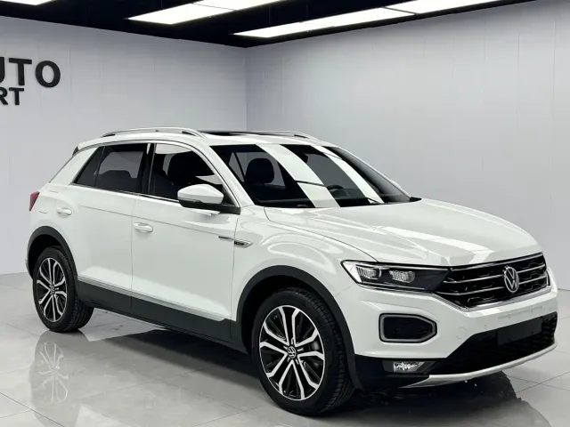 Volkswagen T-Roc — Фото автомобиля 3
