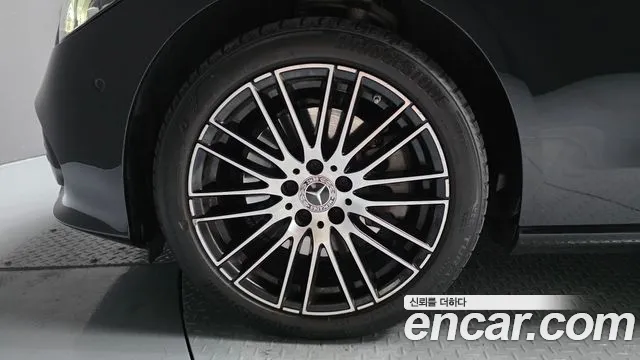 Mercedes-Benz C-Class — Фото автомобиля 5