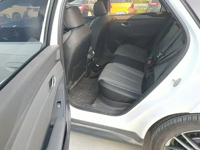 BYD Qin L — Фото автомобиля 16