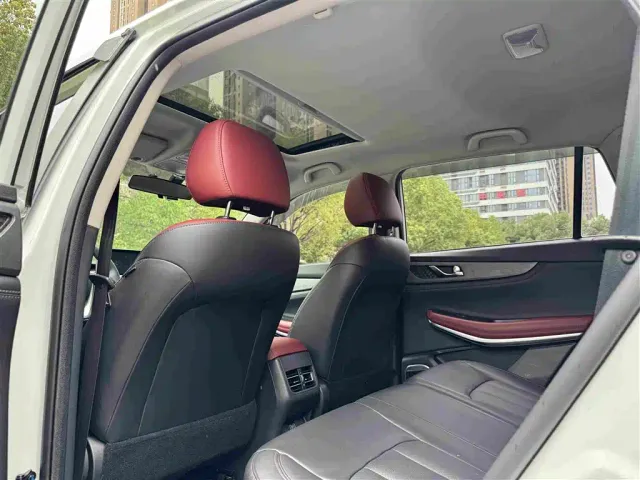 Changan CS75 — Фото автомобиля 28