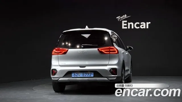 Kia Niro Niro Plus Air — Фото автомобиля 4
