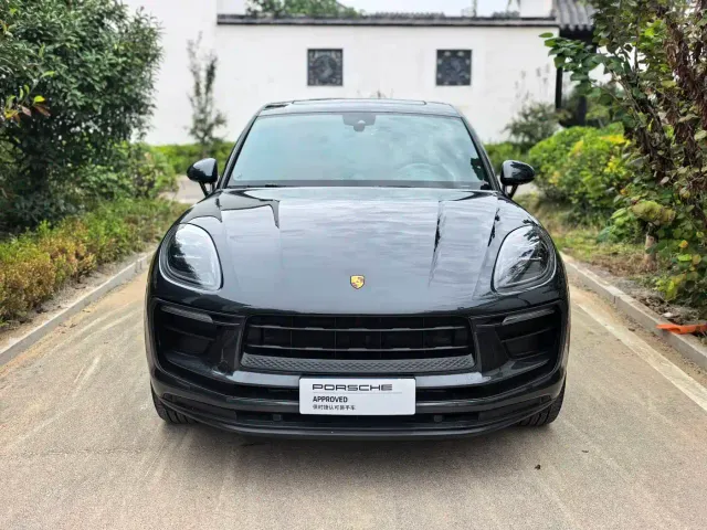 Фотография автомобиля — Porsche Macan