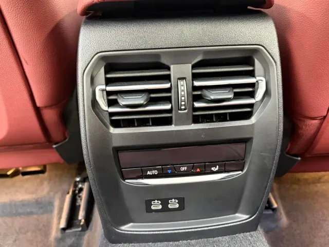 BMW 3 Series — Фото автомобиля 10