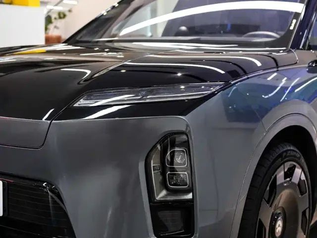 Nio ES8 — Фото автомобиля 10