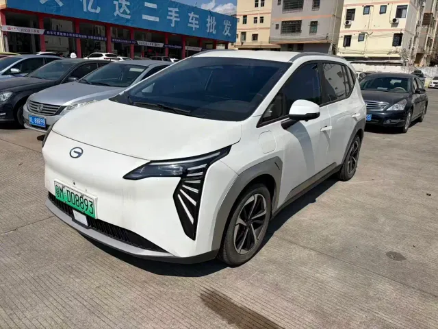 GAC Aion Y — Фото автомобиля 2