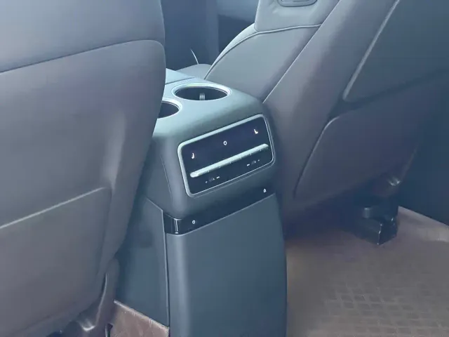 Li Auto Li Xiang L9 2022 Max — Фото автомобиля 28