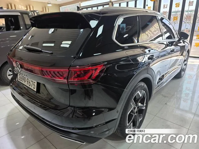 Volkswagen Touareg Touareg 3 поколение 3.0 TDI Prestige — Фото автомобиля 16