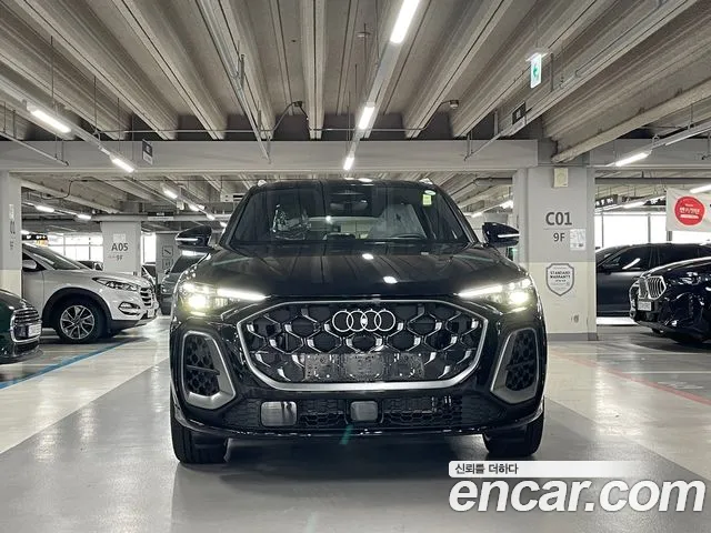 Audi Q5 40 TDI quattro S Line Black Edition — Фото автомобиля 2