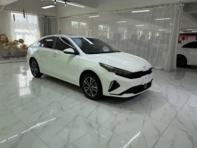 Kia K3 — Фото автомобиля 3