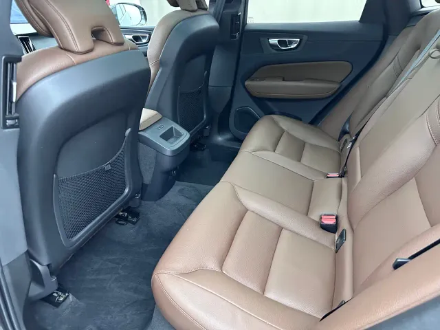 Volvo XC60 — Фото автомобиля 13
