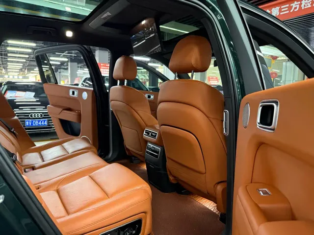 Li Auto L7 — Фото автомобиля 14