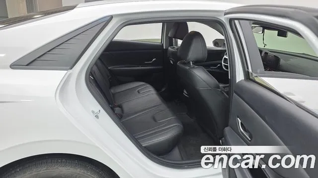 Hyundai AVANTE Avante (CN7) — Фото автомобиля 11