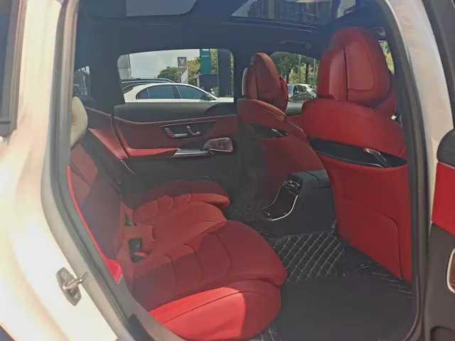 Mercedes-Benz E-Class — Фото автомобиля 7