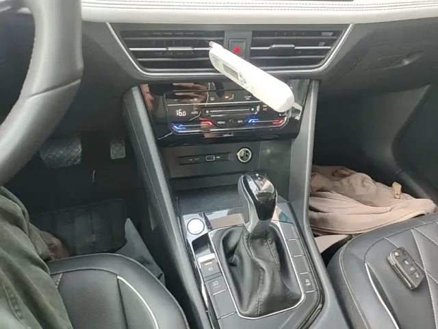 Volkswagen Tiguan L — Фото автомобиля 13