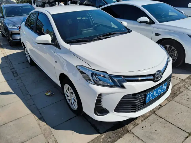 Toyota Vios — Фото автомобиля 3