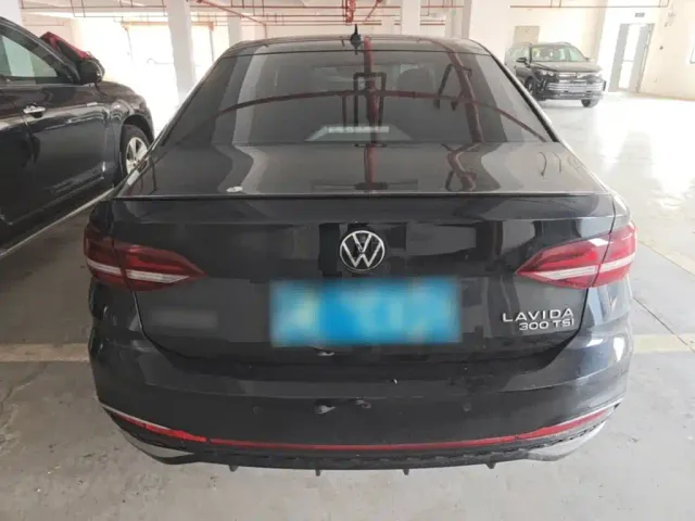 Volkswagen Lavida — Фото автомобиля 5