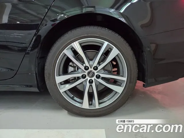 Audi A6 — Фото автомобиля 5