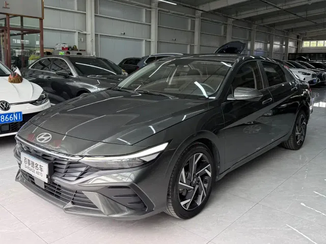 Фотография автомобиля — Hyundai Elantra