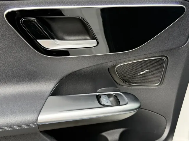 Mercedes-Benz C-Class — Фото автомобиля 19