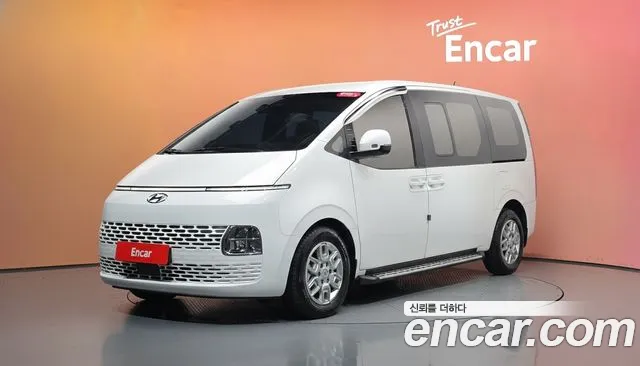 Фотография автомобиля — Hyundai Staria