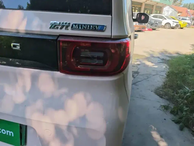 Wuling Hongguang Mini EV — Фото автомобиля 7