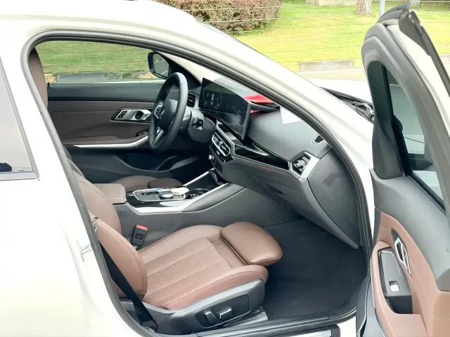 BMW BMW i3 2024 eDrive 35 L — Фото автомобиля 4