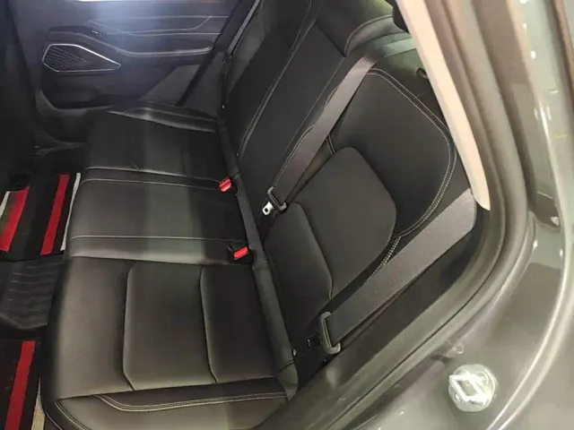 Geely Emgrand — Фото автомобиля 16