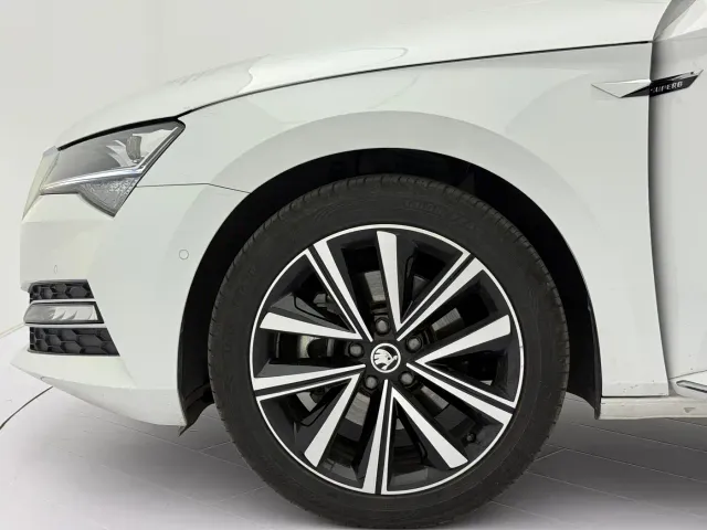 Skoda Superb — Фото автомобиля 21