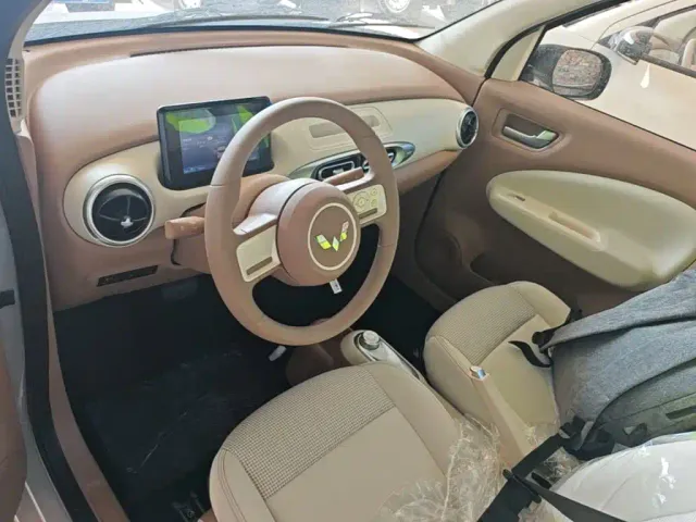 Wuling Hongguang Mini EV — Фото автомобиля 9