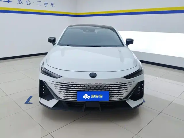Changan UNI-V — Фото автомобиля 2