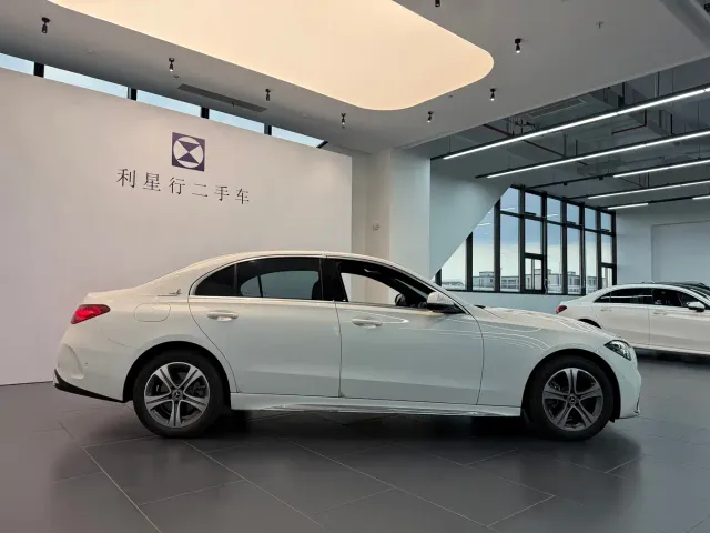 Mercedes-Benz C-Class — Фото автомобиля 4