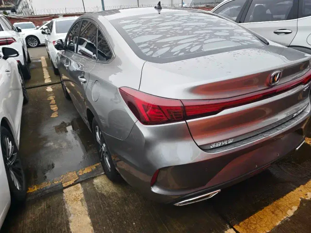 Changan Eado — Фото автомобиля 17