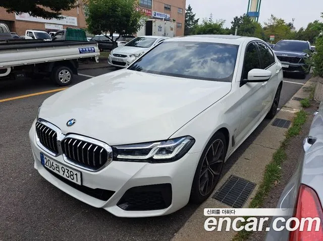 BMW 5-Series — Фото автомобиля 4