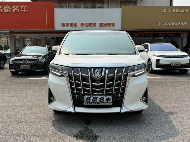 Toyota Alphard — Фото автомобиля 2