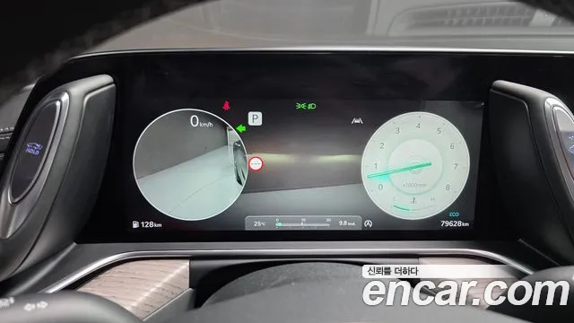 Genesis G90 Бензин 3.5 турбо AWD — Фото автомобиля 8