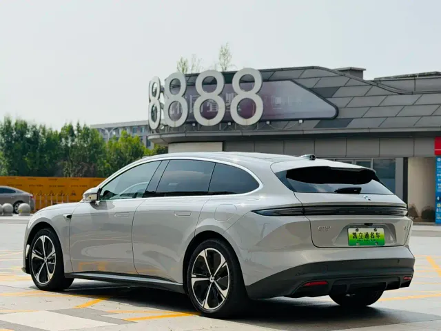 Nio ET5 Touring — Фото автомобиля 3