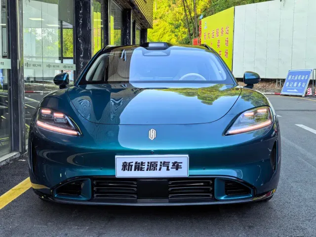 Shangjie Z7T — Фото автомобиля 2