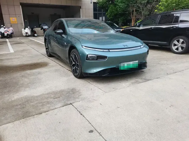 Xpeng P7 — Фото автомобиля 3