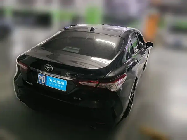 Toyota Camry — Фото автомобиля 2