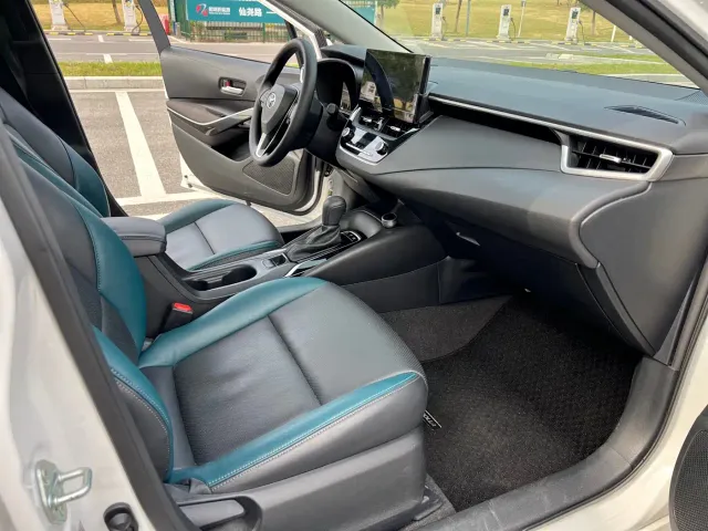 Toyota Corolla — Фото автомобиля 12