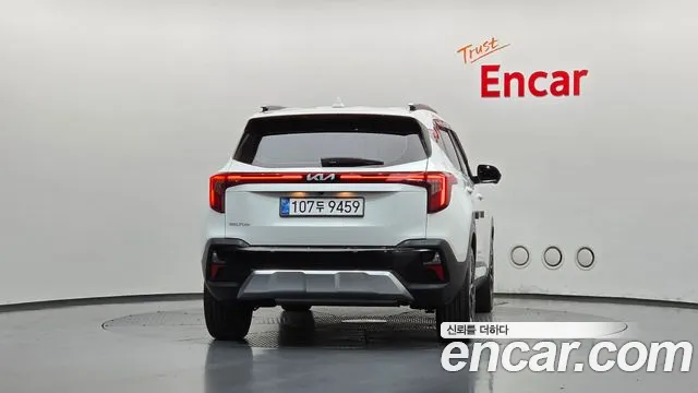 Kia Seltos — Фото автомобиля 4