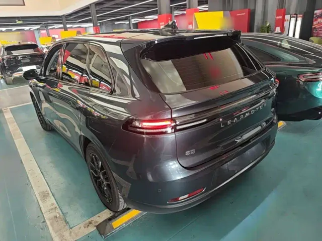 Leapmotor C10 — Фото автомобиля 4