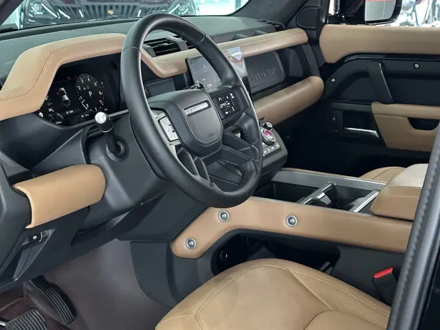 Land Rover Defender — Фото автомобиля 7