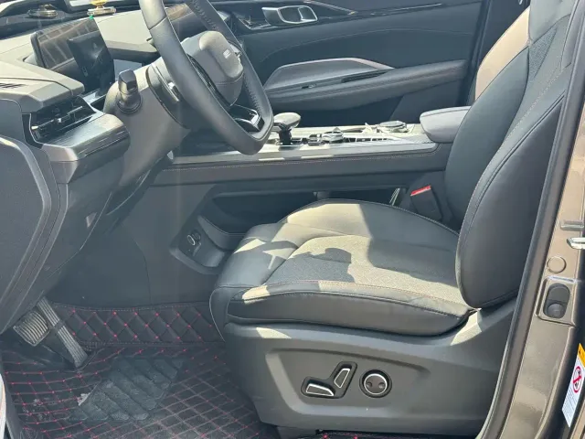 Changan Z6 — Фото автомобиля 4